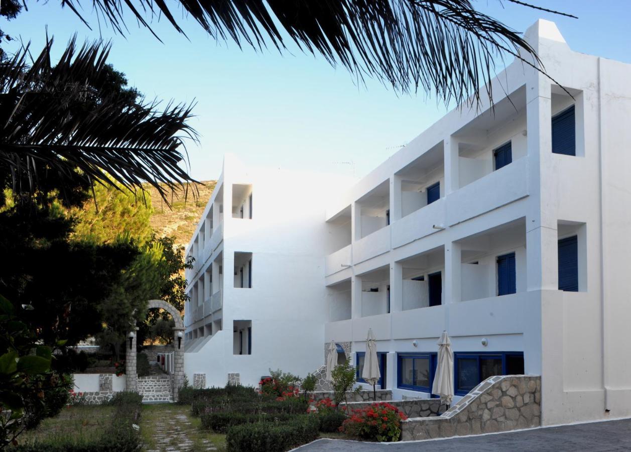 Lagada Beach Economy Hotel Adamantas  Buitenkant foto